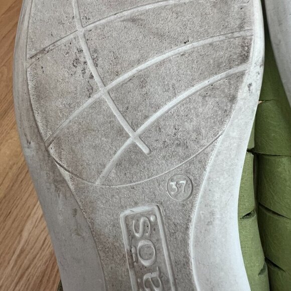 Taos Green Leather Mary Jane Flats Women's Size 37 US 6-6.5 - Picture 10 of 10